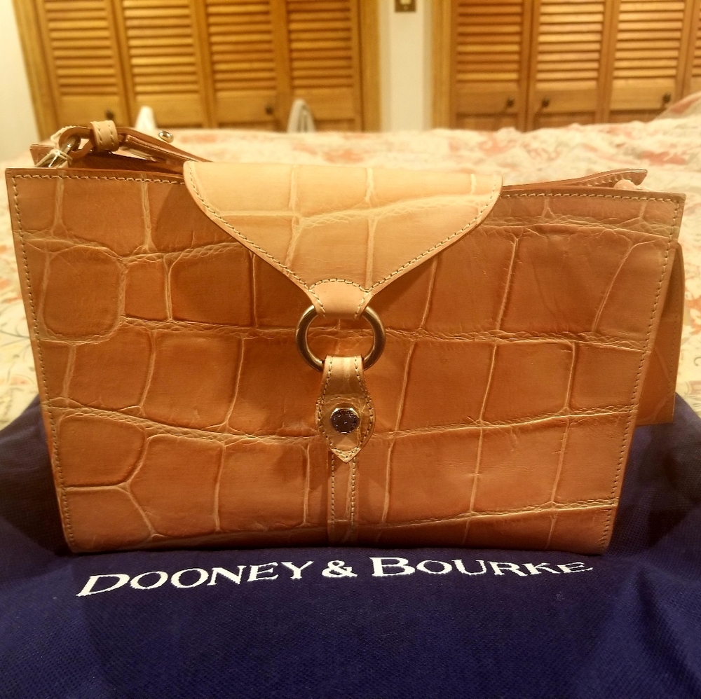 Dooney And Bourke Large Ring Flap Purse, Envelope Purse/ Italian Leather.